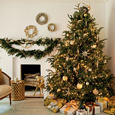 decorated-christmas-trees-2012-gold1.jpg